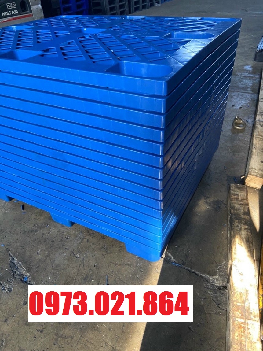 Pallet nhựa cũ, hàng đẹp như mới