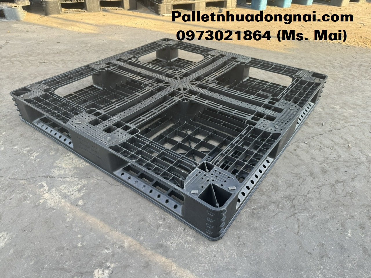 Pallet nhựa cũ Ninh Thuận bền vững tiết kiệm không gian