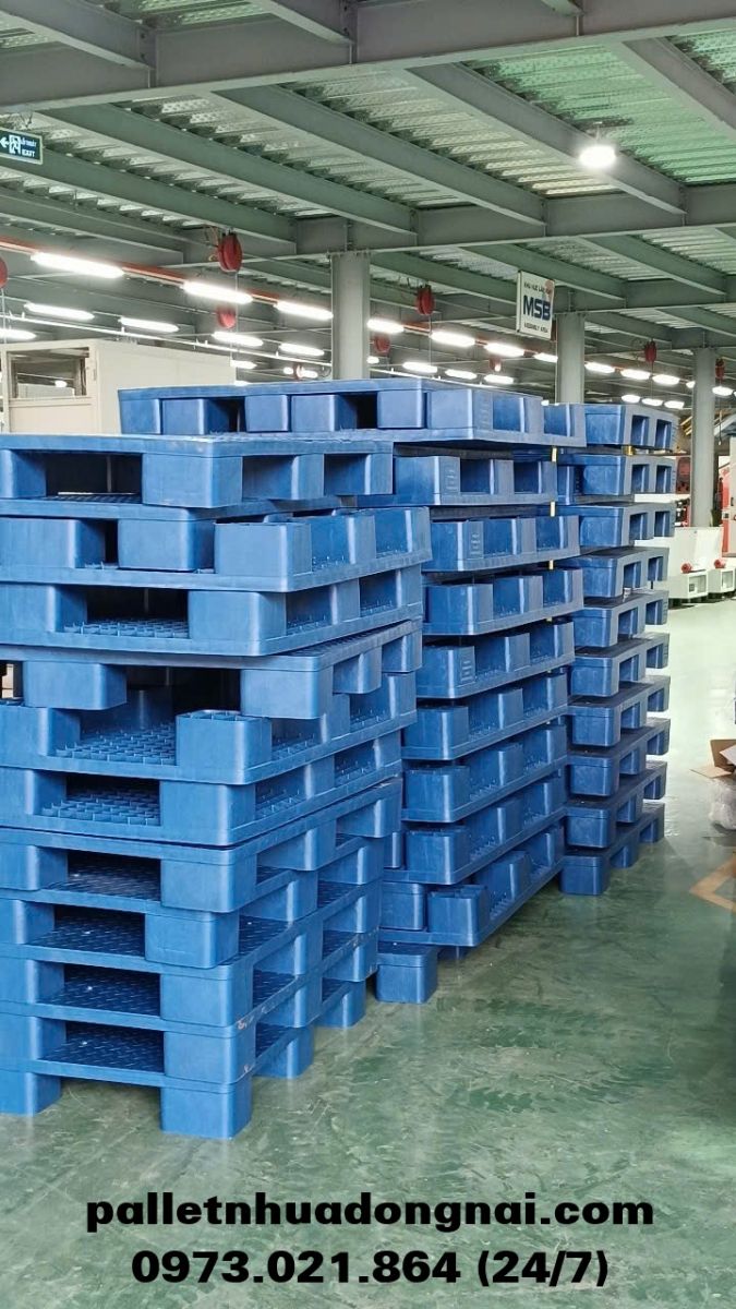 Pallet nhựa giá rẻ Long An, giao hàng miễn phí tận nơi