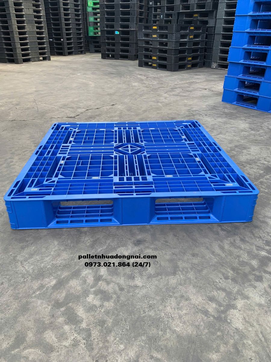 Pallet nhựa giá rẻ Long An, giao hàng miễn phí tận nơi