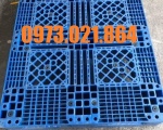 Pallet nhựa cũ kt 1200x1000x150mm màu xanh dương