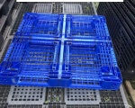 Pallet nhựa cũ kt 1005x1005x120mm màu xanh dương