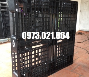 Pallet nhựa cũ kt 1100x1100x150mm (VN) màu đen