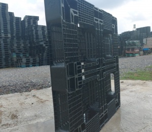 Pallet nhựa cũ kt 1100x1100x130mm 