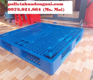 Pallet nhựa mới kích thước 1100x1100x150mm màu xanh