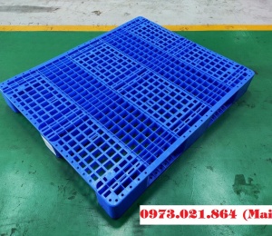 Pallet nhựa mới kt 1100x1300x150mm màu xanh dương