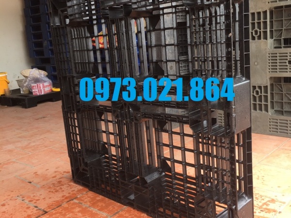 Pallet nhựa cũ kt 1100x1100x125mm màu đen